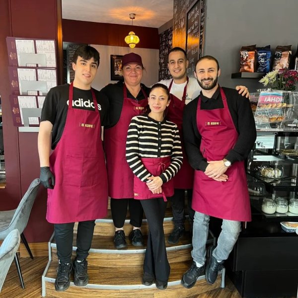 La Bistro Mediterranean Kitchen