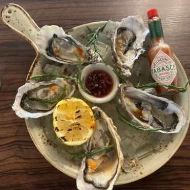 Escape Restaurant & Bar